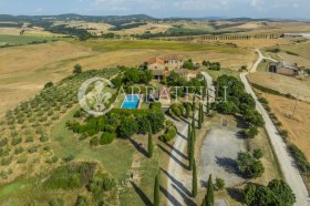 Farmhouse in Asciano