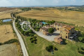 Farmhouse in Asciano
