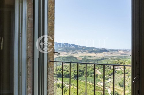 蒙塔尔奇诺公寓