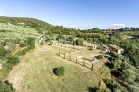 Klein huisje op het platteland in Trequanda