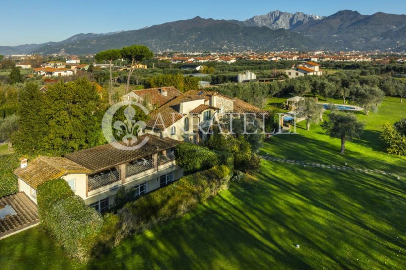 Вилла в Пьетразанта