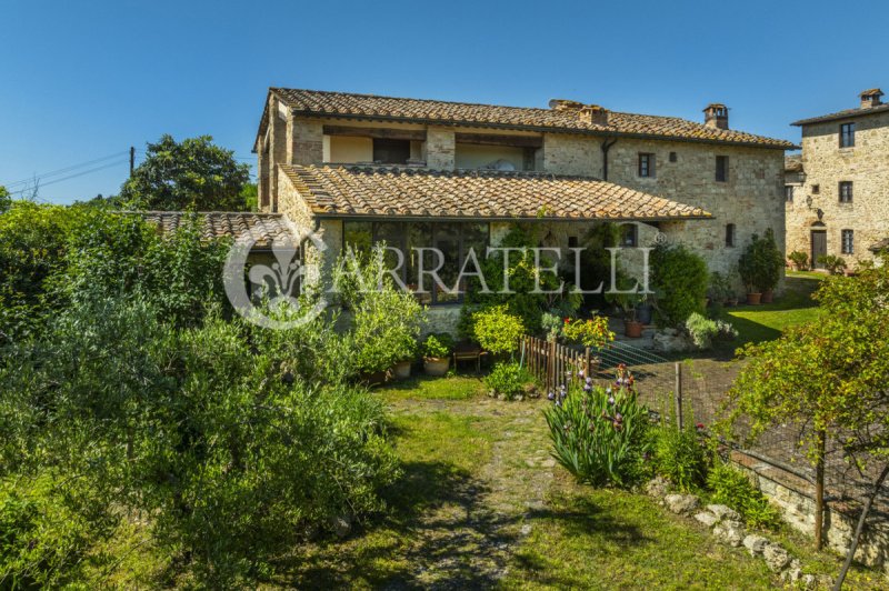 Klein huisje op het platteland in San Gimignano