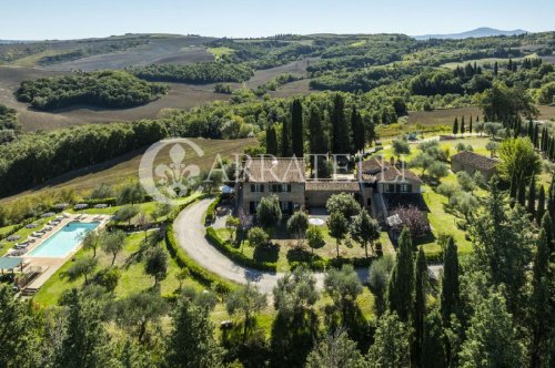 Farmhouse in Asciano