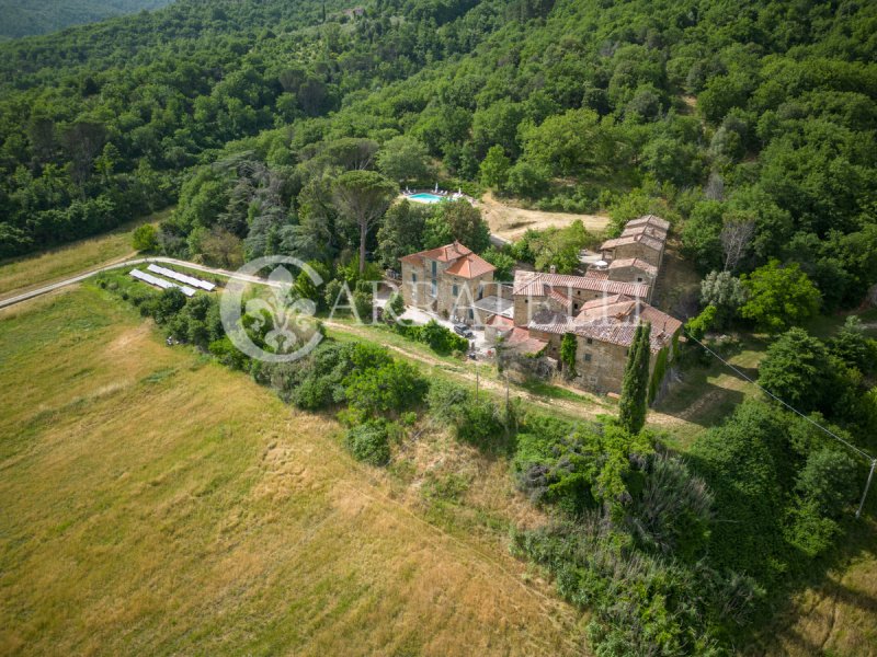 Отдельно стоящий дом в Cortona