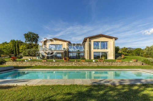 Villa à Scarperia e San Piero