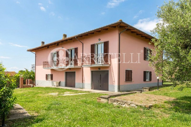 Casa en Tuoro sul Trasimeno