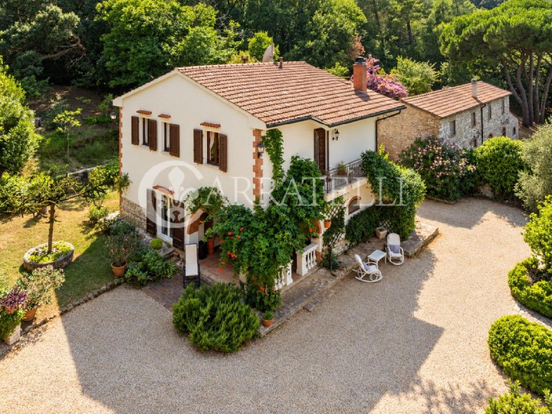 Casa de labranza en Campiglia Marittima