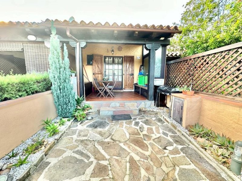 Terraced house in San Teodoro