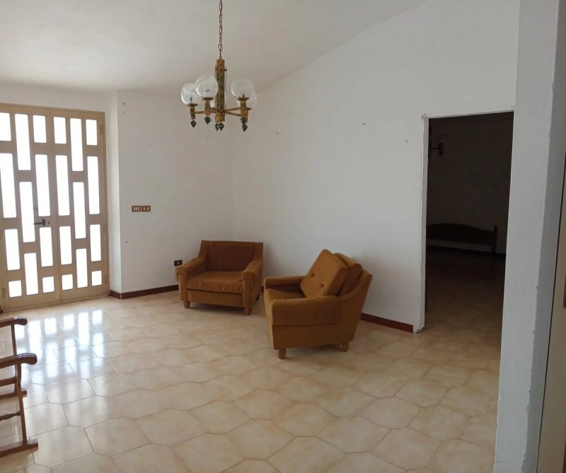 Apartamento en Galtellì