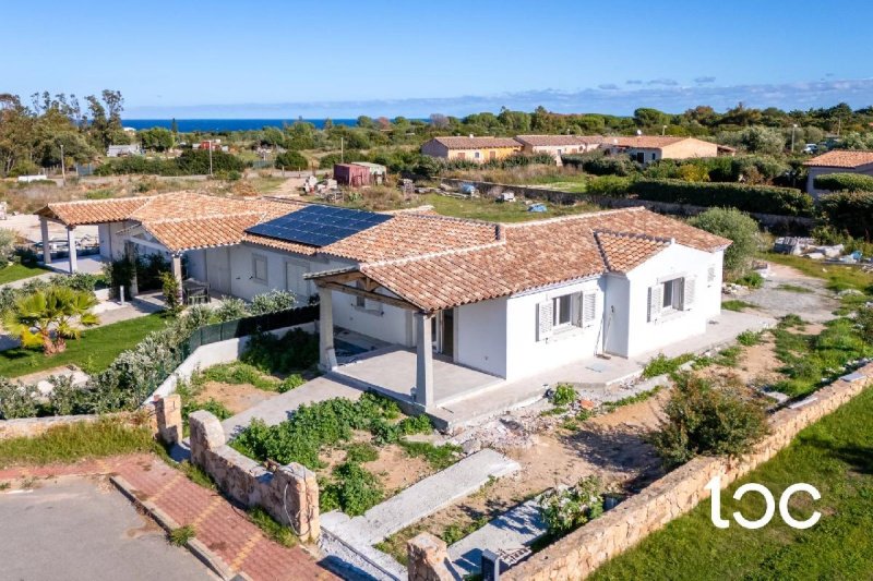 Moradia com terraço em Budoni