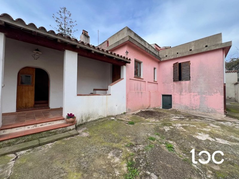 Casa histórica en Orosei
