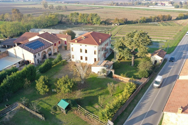 Villa i Albaredo d'Adige