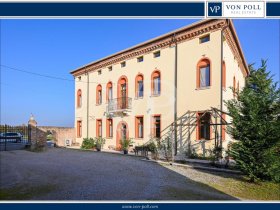 Villa a Albaredo d'Adige