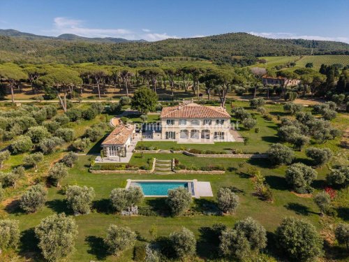 Moradia em Castagneto Carducci