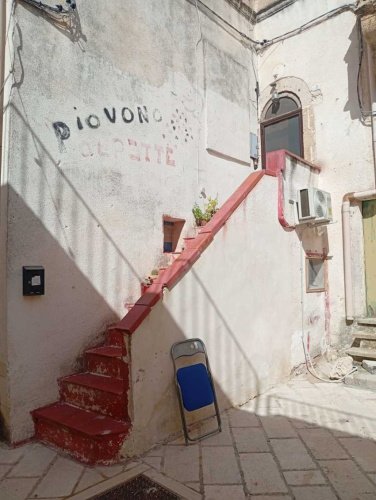 Historisches Appartement in Maruggio