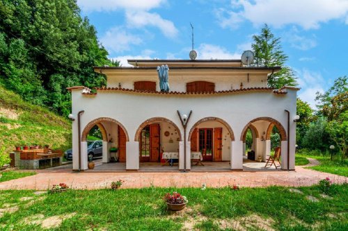 Casa geminada em Crespina Lorenzana