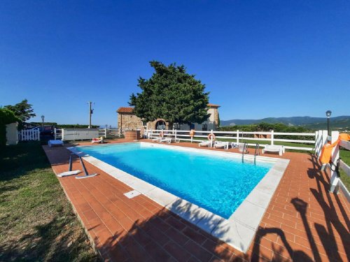 House in Castellina Marittima