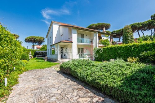 Semi-detached house in Pisa