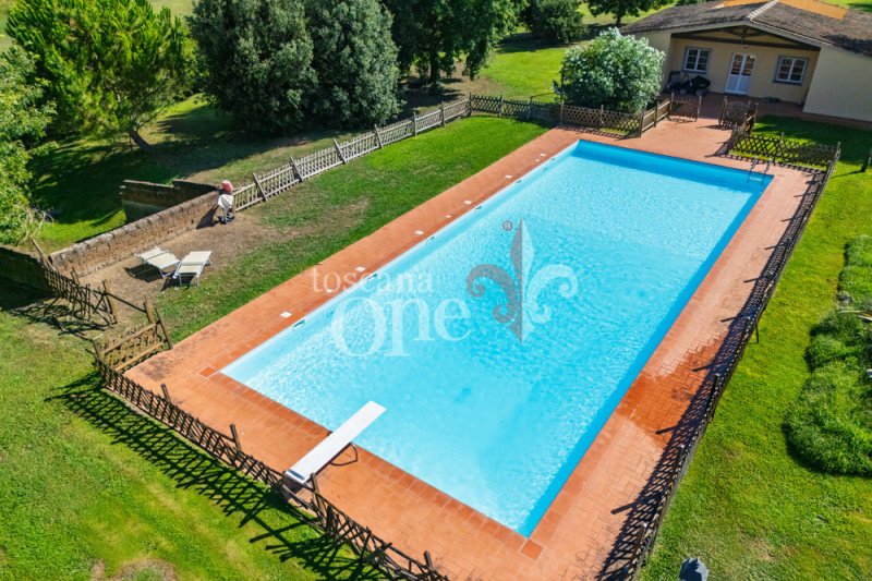 Half-vrijstaande woning in San Giuliano Terme