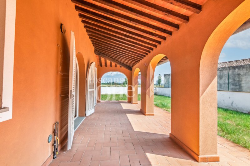 Half-vrijstaande woning in Calcinaia