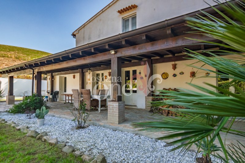 卡夏纳泰尔梅-拉里房屋