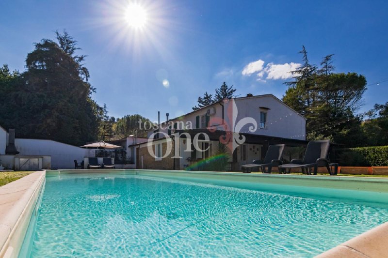 卡夏纳泰尔梅-拉里房屋