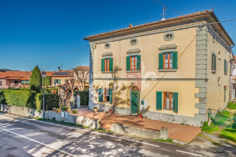 Casa geminada em Orciano Pisano