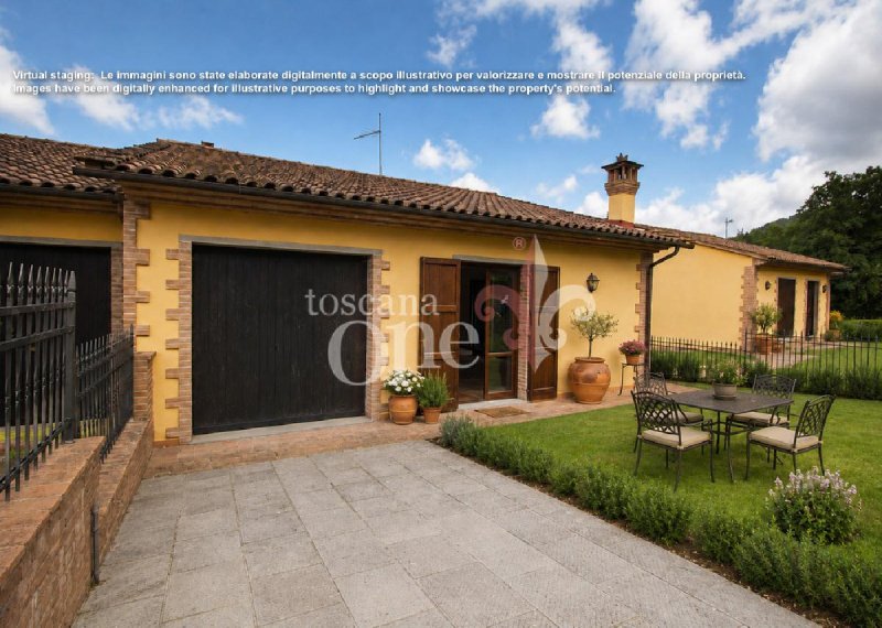 Maison jumelée à Chianni