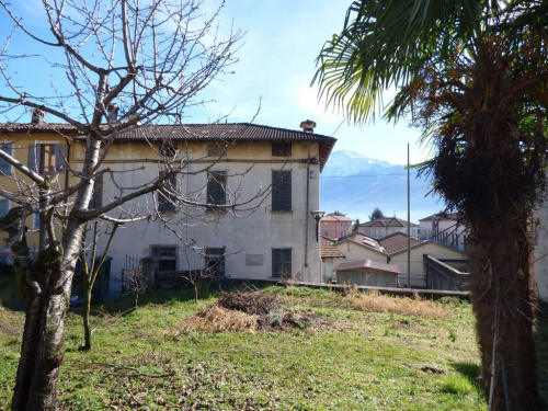 Detached house in Gravedona ed Uniti