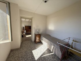 格拉韦多纳联合镇农舍