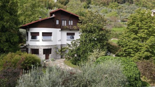 Villa i Oliveto Lario