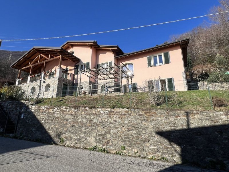 Semi-detached house in San Siro