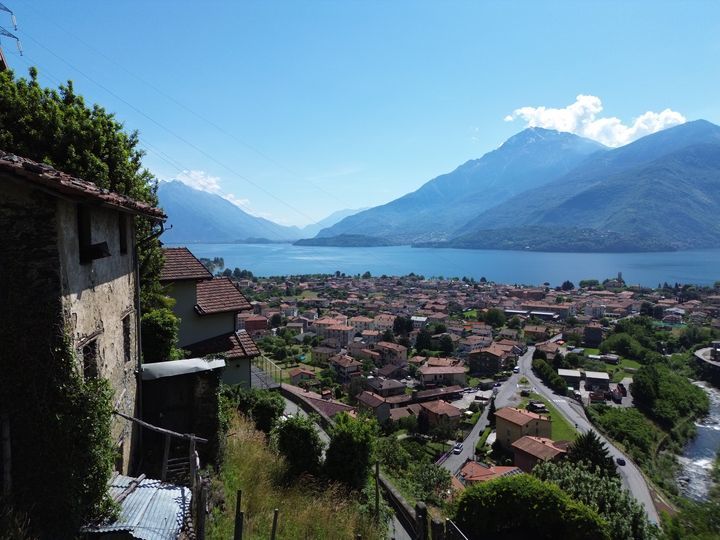 Casa independente em Dongo