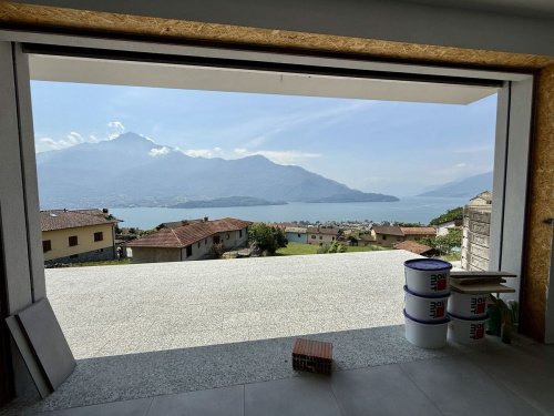 Apartamento independente em Domaso