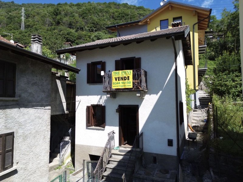 Casa semi indipendente a Gera Lario