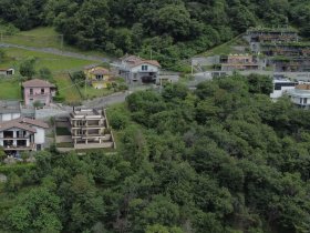 Строительный участок в Домазо