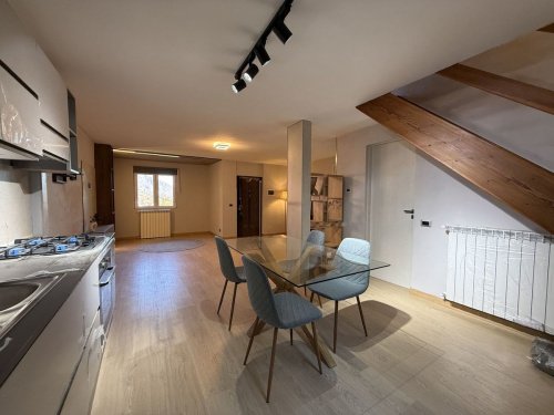 梅纳焦半独立房屋