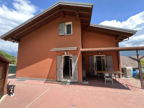 Casa independiente en Pianello del Lario