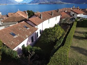 Casa geminada em Gravedona ed Uniti