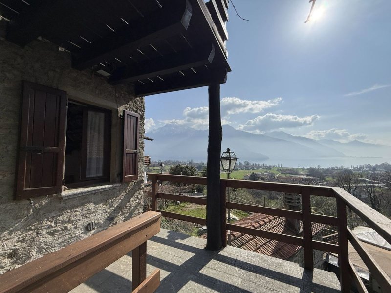 Appartement individuel à Gravedona ed Uniti
