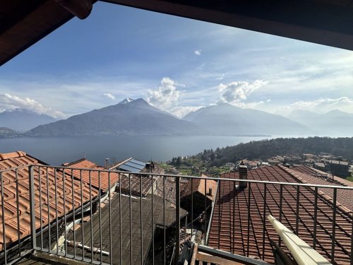Doppelhaushälfte in Pianello del Lario