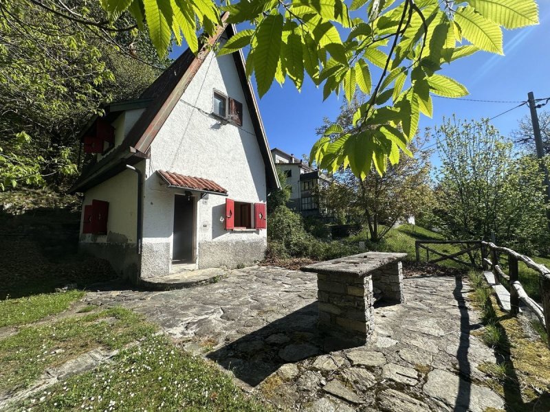 Detached house in Gravedona ed Uniti