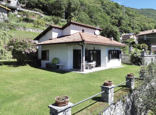 Villa in Montemezzo