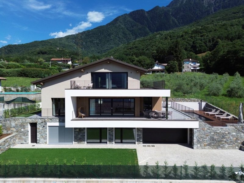 Villa in Colico