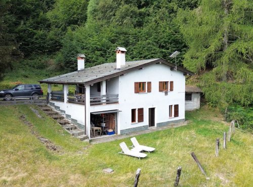 Maison individuelle à Gravedona ed Uniti
