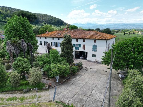 Klein huisje op het platteland in Lucca