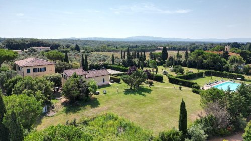 Farmhouse in Cecina