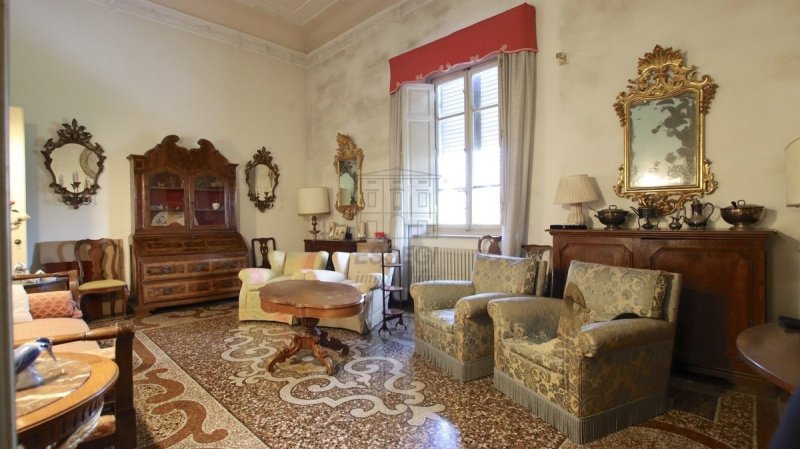 Apartment in Lucca