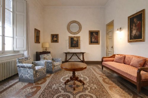 Apartment in Lucca