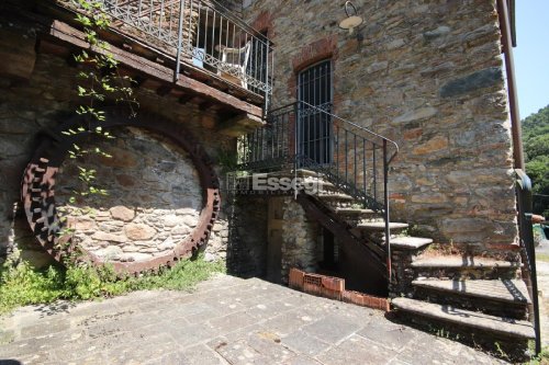 Top-to-bottom house in Capannori